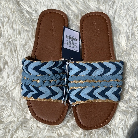 Universal Thread Size 6.5 Women’s Blue/Eve Slip On Flats New With Tag - Picture 2 of 7